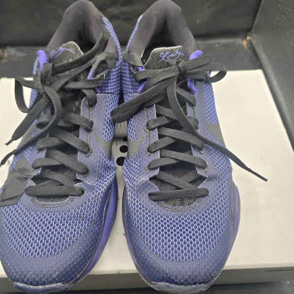 Nike Black and‎ Purple Sneakers